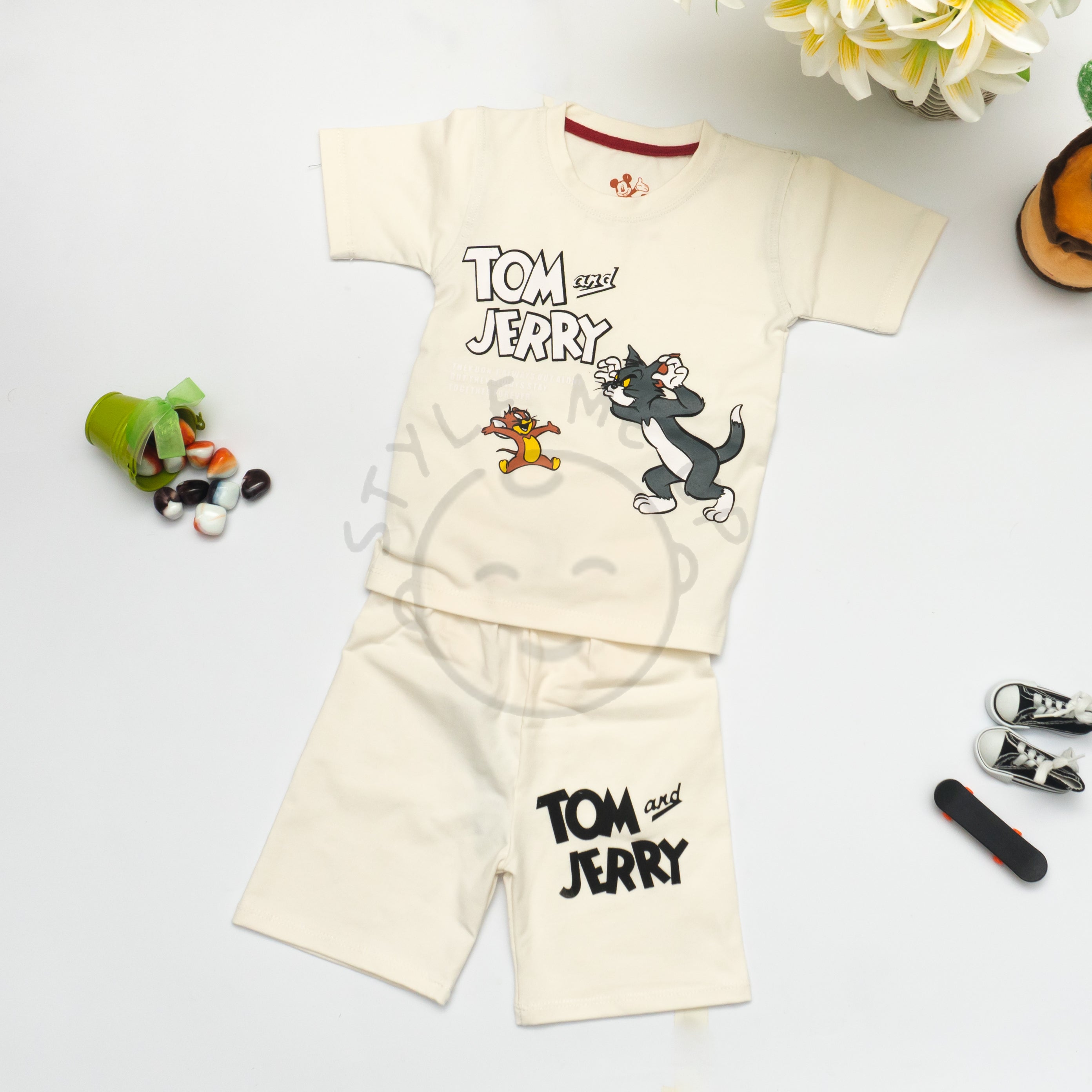 Tom and Jerry Half Sleeves T-shirt and Shorts for Kids - White